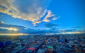 Apartamento moderno cerca del aeropuerto